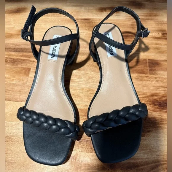 Steve Madden Melinda Sandal~Black~ 7M - Picture 5 of 7